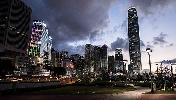 香港楼市崩盘？